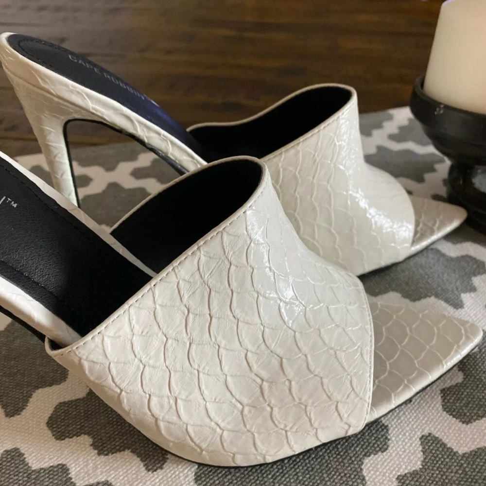 Women’s white heels